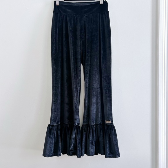 NEW Matilda Jane Holiday Best Big Ruffle Crop Velour Pant Women's Small Black - Picture 6 of 7
